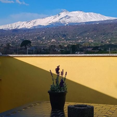 Yellow House Apartment Fiumefreddo di Sicilia Exterior photo